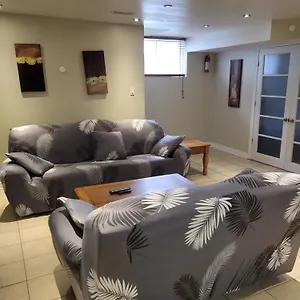 Guest house Lovely Guest Entire Minutes From Airport, Ottawa
